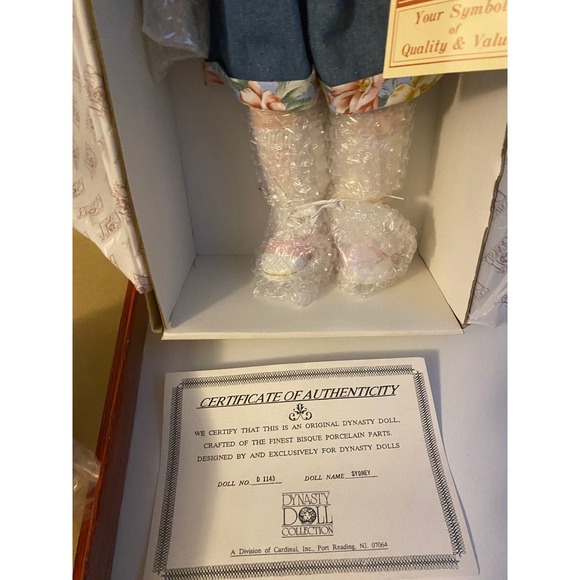 Dynasty Doll Collection Porcelain‎ Doll - Picture 3 of 8